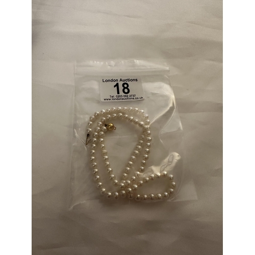 18 - 9ct Gold Clasp Pearl Necklace