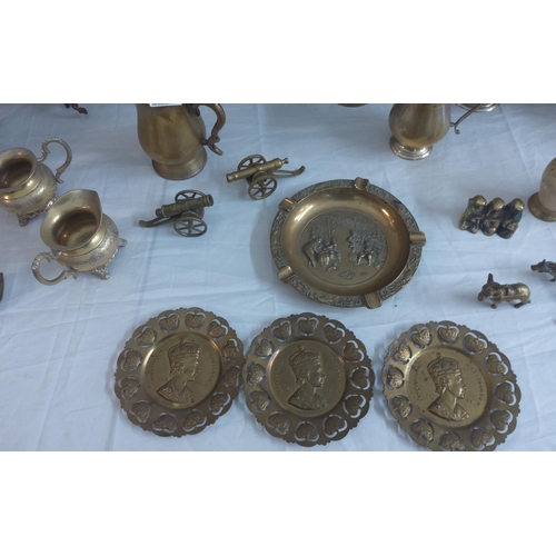 511 - Lot of Brass Items from Pub Closure