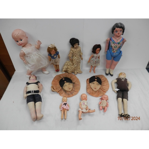 971 - Good Lot of Assorted Vintage Dolls