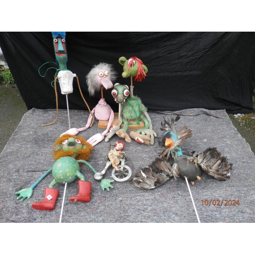 902 - Good Lot of Unusual Puppets etc