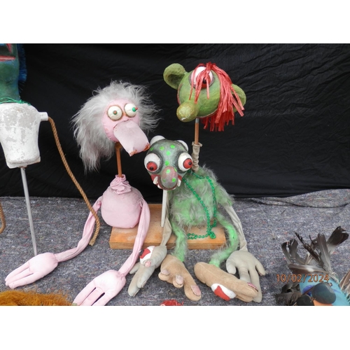 902 - Good Lot of Unusual Puppets etc