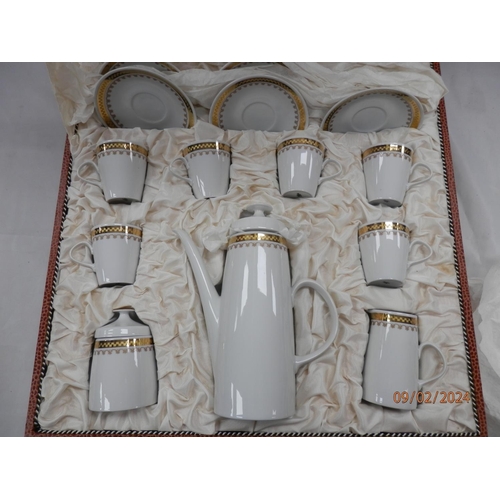 898 - Vintage Unused Lichte German Fine China Coffee Set In Display Box