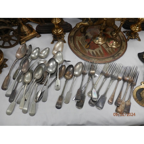 908 - Good Collection of Brass Items from a Pub Closure