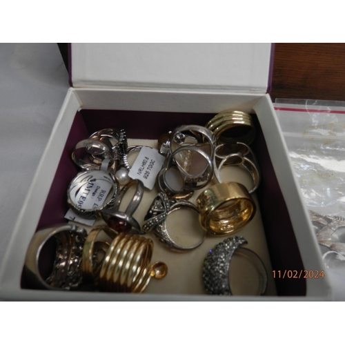 177 - Good Lot of Jewellery to include Designer Pieces, Silver (100g+) etc