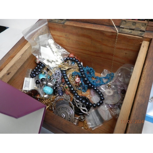 177 - Good Lot of Jewellery to include Designer Pieces, Silver (100g+) etc