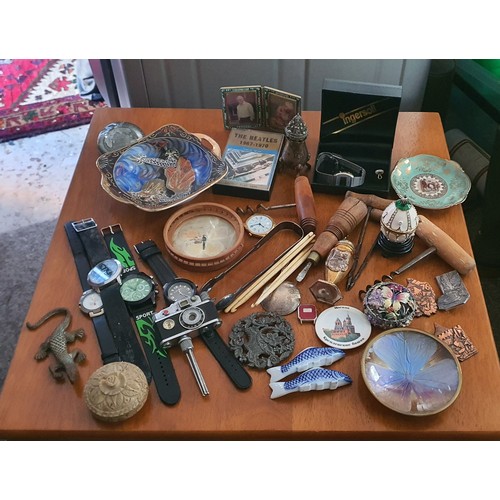 88A - Selection of various interesting small items from house clearance