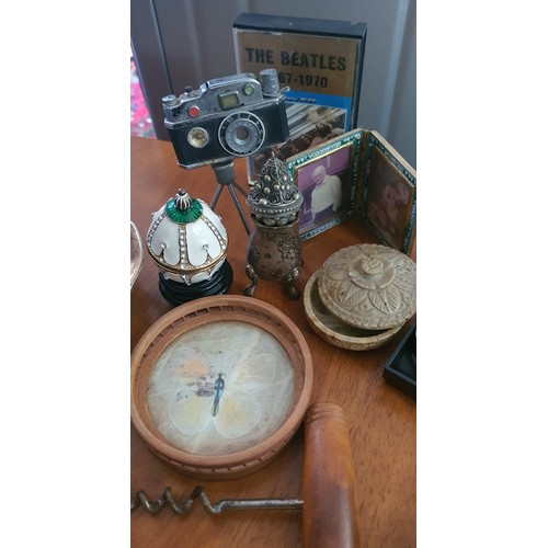 88A - Selection of various interesting small items from house clearance