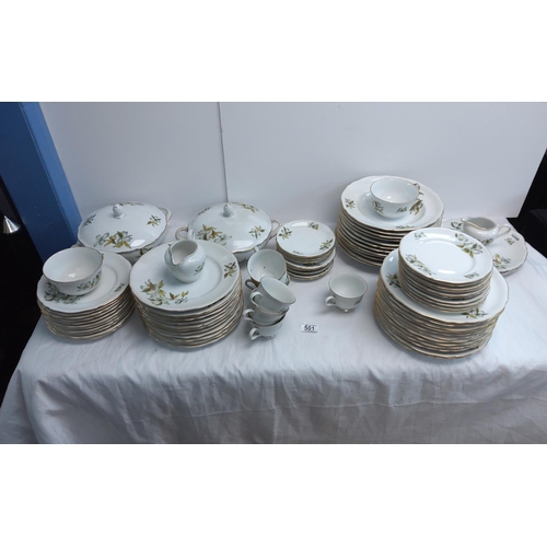 501 - Vintage China Dinner Service (76 pieces)