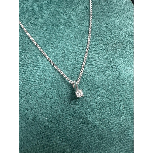 16 - 18ct White Gold Necklace with 0.1ct vvsi Diamond Pendant 4.3g