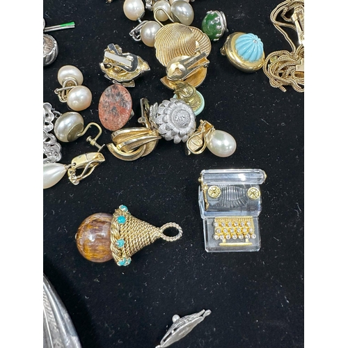 267 - Lot of Vintage Clip on Earrings etc plus a Silver and Amber Brooch etc