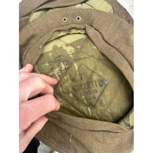 979 - Victorian Royal Artillery Pillbox Cap, US Marine Corpo Khaki Visor Cap (WW2), RAF Beret, RAF Visor C... 