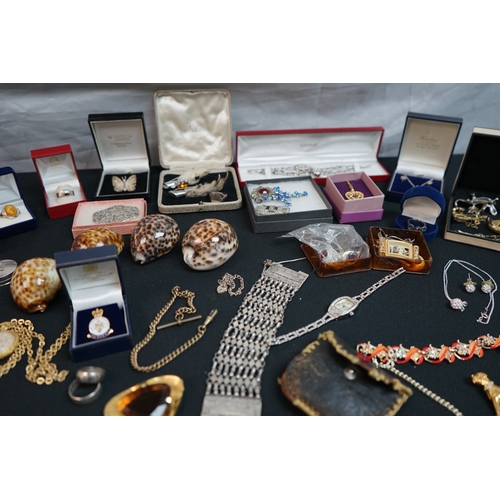 334 - Good Tray of Jewellery to include Silver