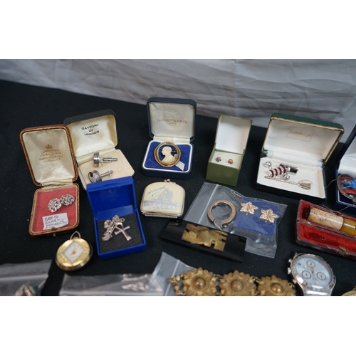 335 - Good Mixed Jewellery lot to Include Silver