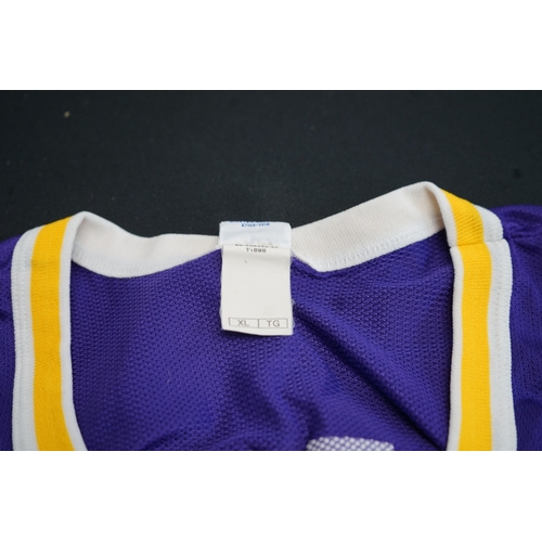 373 - LA Lakers Jersey Size XL Printed Bryant