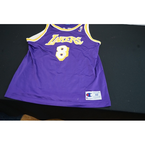 373 - LA Lakers Jersey Size XL Printed Bryant