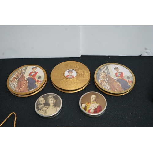 418 - Collection of Vintage Compacts etc