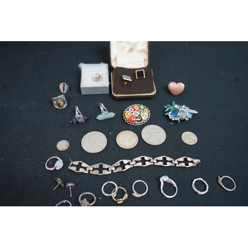 58 - Good Lot of Various Jewellery