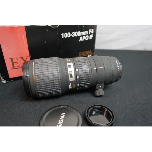 61 - Sigma 100-300mm F4 EX APO lens for Nikon