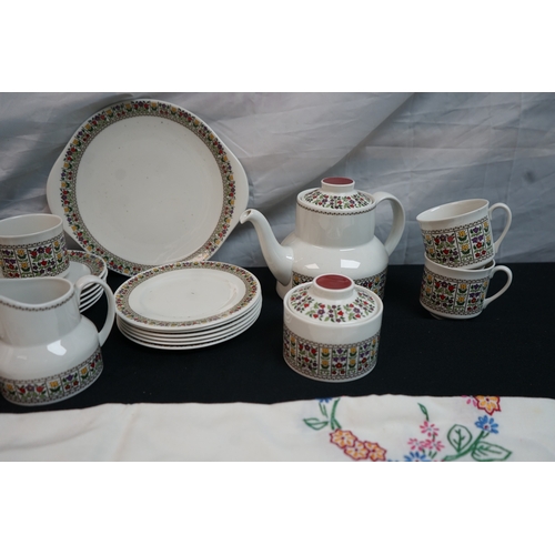 70 - Royal Doulton Fireglow Tea for 6 Part Set