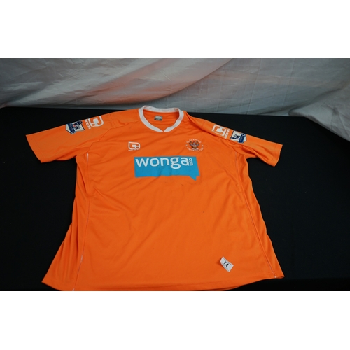 74 - c.2010 Matchworn Blackpool Football Shirt Brett Ormerod