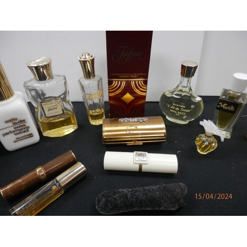 1262 - Good collection of vintage perfumes