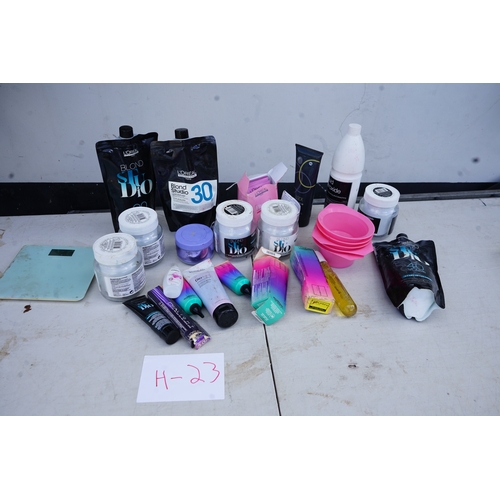 1276 - Lot of 23 Assorted hair products