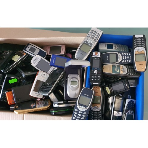 194 - 2x boxes of a selection of old mobile phones - includes Nokia, Blackberry etc