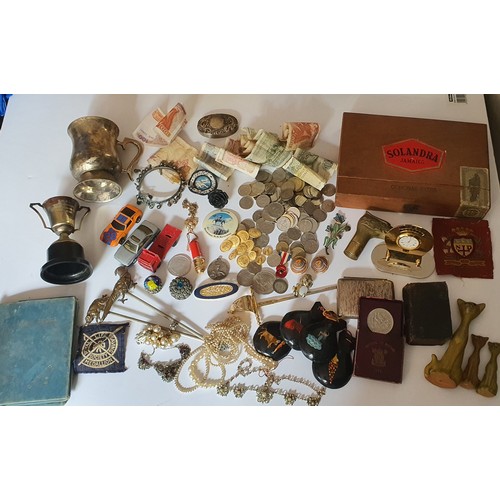 187 - Selection of good smalls including Bank notes, coins, Jewellery etc.