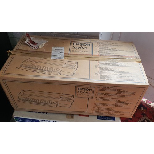 205 - Large format Epson Stylus 1520 printer - Boxed