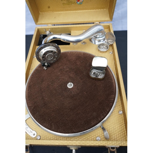 1283 - Vintager Portable Gramophone