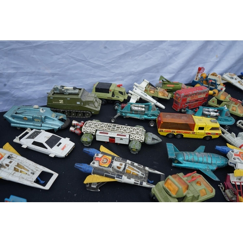 2E - A good lot of diecast toys to include James Bond Moon Buggy, UFO Interceptor, Captain Scarlett, Thun... 