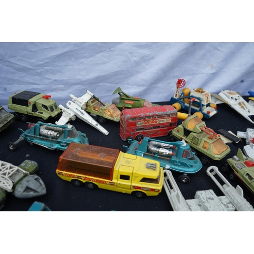 2E - A good lot of diecast toys to include James Bond Moon Buggy, UFO Interceptor, Captain Scarlett, Thun... 