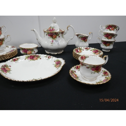 1225 - Royal Albert Old Country Roses Tea set x22 pc