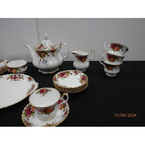 1225 - Royal Albert Old Country Roses Tea set x22 pc