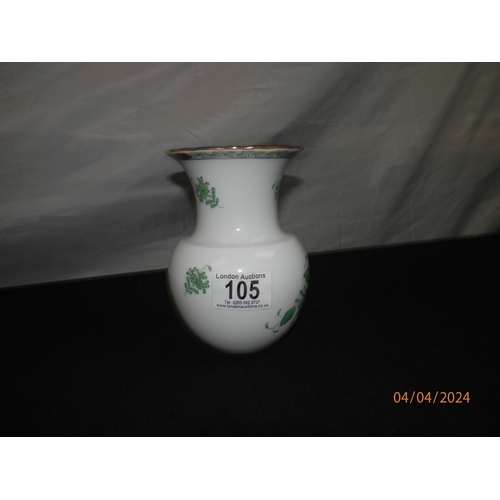 105 - 15cm Herend Vase