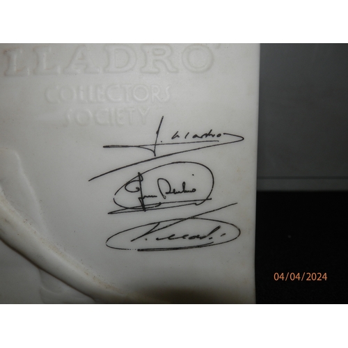 114 - Lladros Collectors Society Binder and a Signed Lladro Plaque