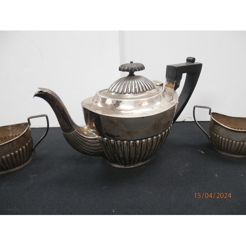 1226 - Hallmarked Silver Teapot, Milk and Sugar Birmingham 1938 Weight 590g