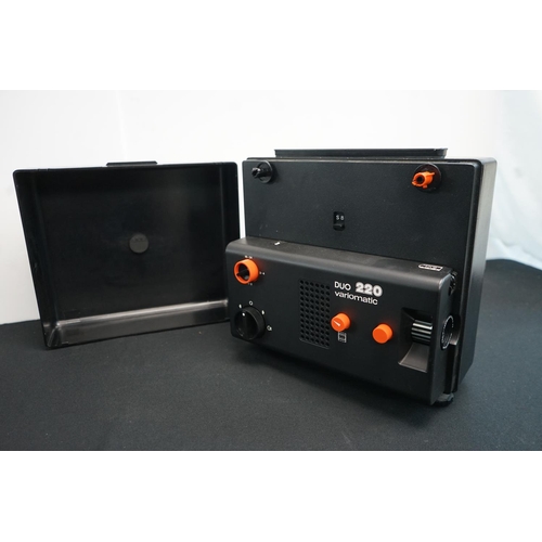 392 - Duo 220 Variomatic Projector