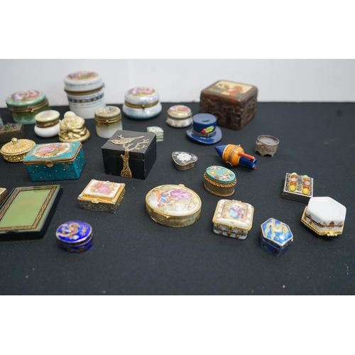 397 - Good lot of mixed trinkets boxes including Limoges