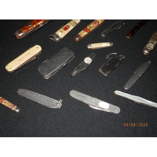 177 - Good Collection of Pen Knives etc