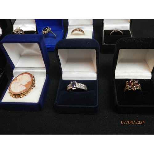 331 - Good Collection of Vintage and Antique Silver Rings