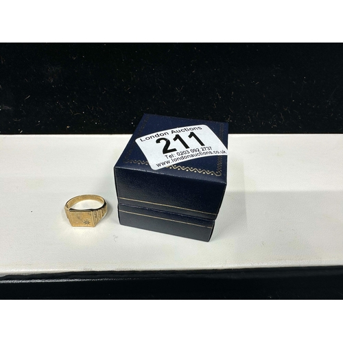 1211 - 9Ct Gold Gents Signet ring Size 3.6g