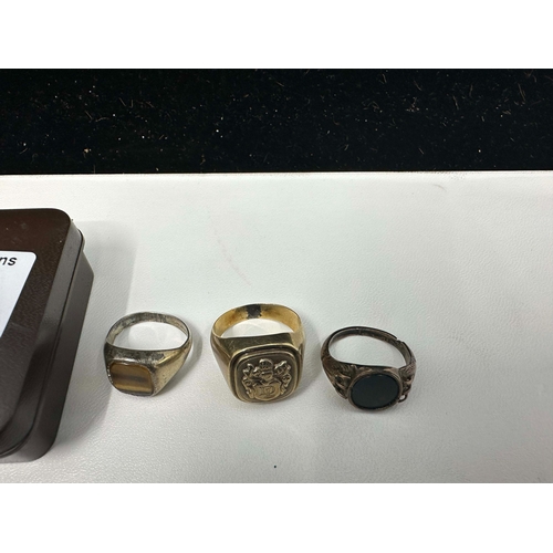 1217 - 9ct Gold Signet Ring, Victorian 9ct Gold Bloodstone Signet Ring (9.2g) plus a Gents Silver Ring