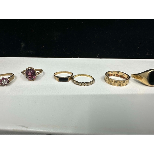 1218 - Lot of 9ct Gold Rings to include Platinum Set Diamond Trilogy Ring (Total Weight 15.54g)