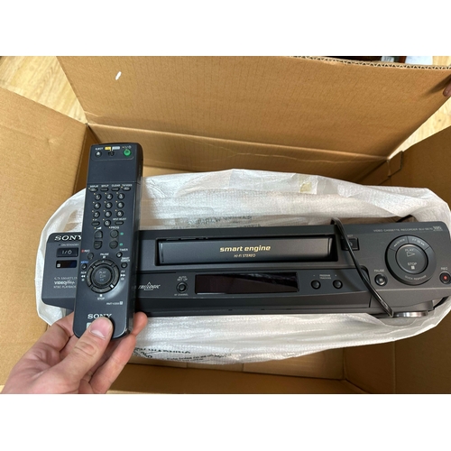 390 - Sony Video Cassette recorder SLV-SE70