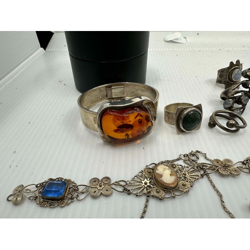 4A - Good Collection of Hallmarked Silver Jewellery, Medals etc