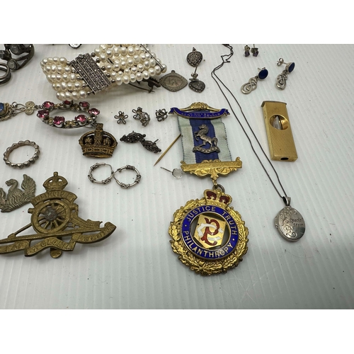 4A - Good Collection of Hallmarked Silver Jewellery, Medals etc