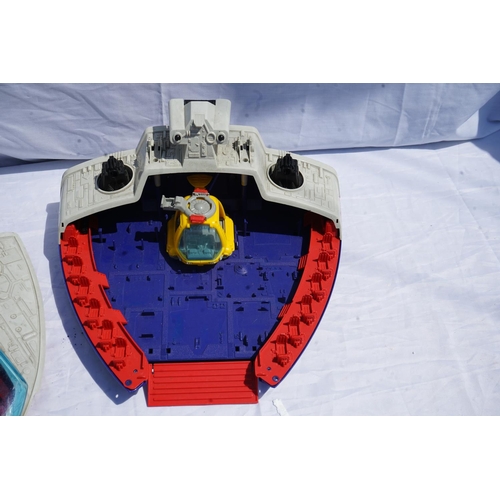 305 - 1980s Bluebird Toys Manta Force Command Ship