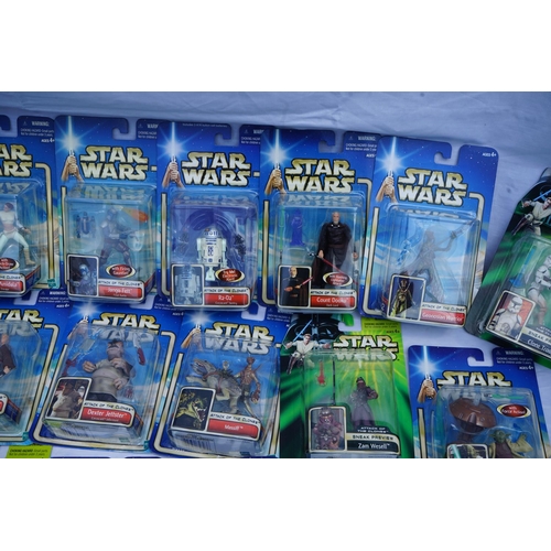 318 - Good Collection of Mint and Boxed Hasbro Star Wars Attack of the Clones Action Figures