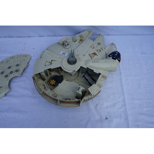 326 - Vintage Star Wars - 1979 - Complete Original Millennium Falcon CPG Products